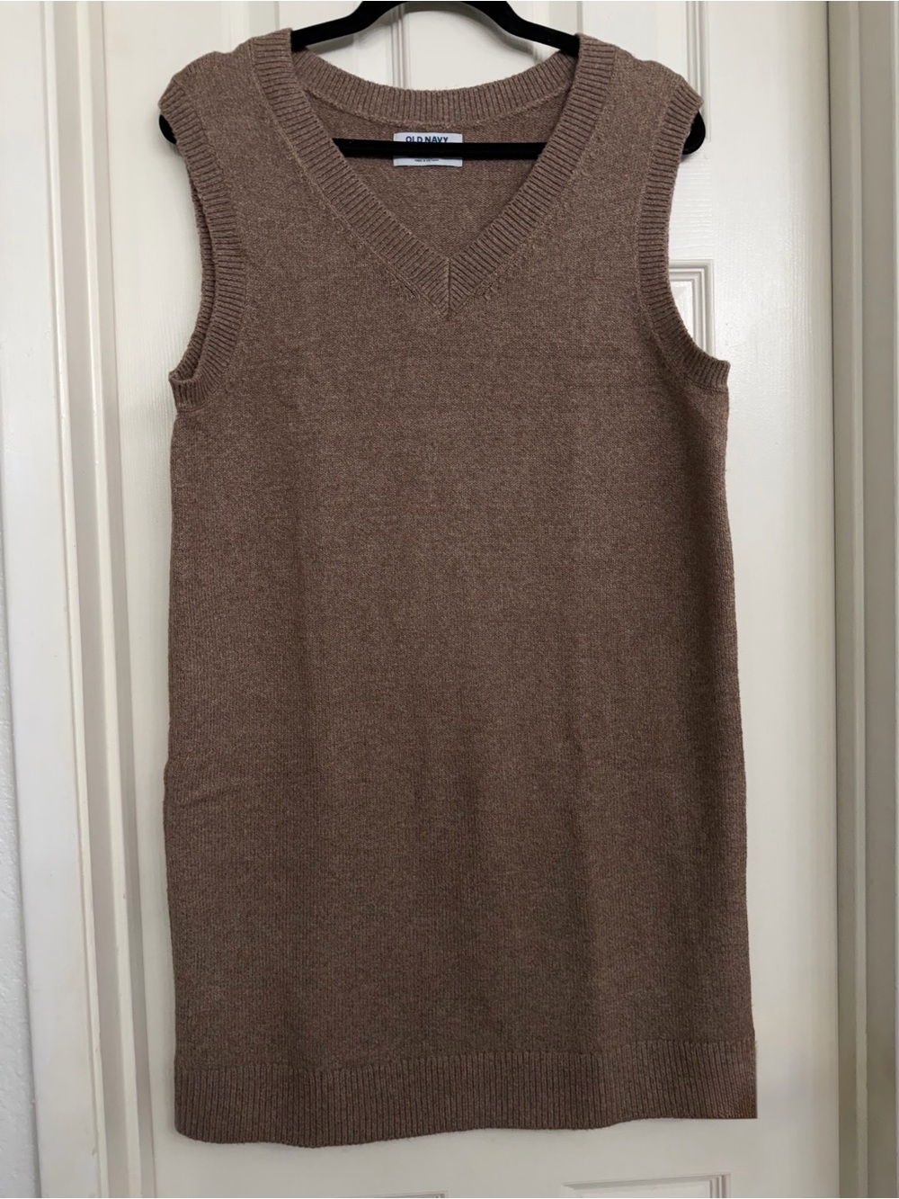7208 Old Navy Knit Sleeveless V-Neck Dress in Taupe Brown